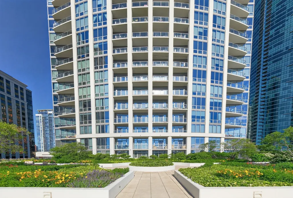 1235 South Prairie Avenue Chicago IL 60605