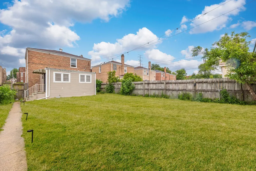 3544 West 63rd Place Chicago IL 60629
