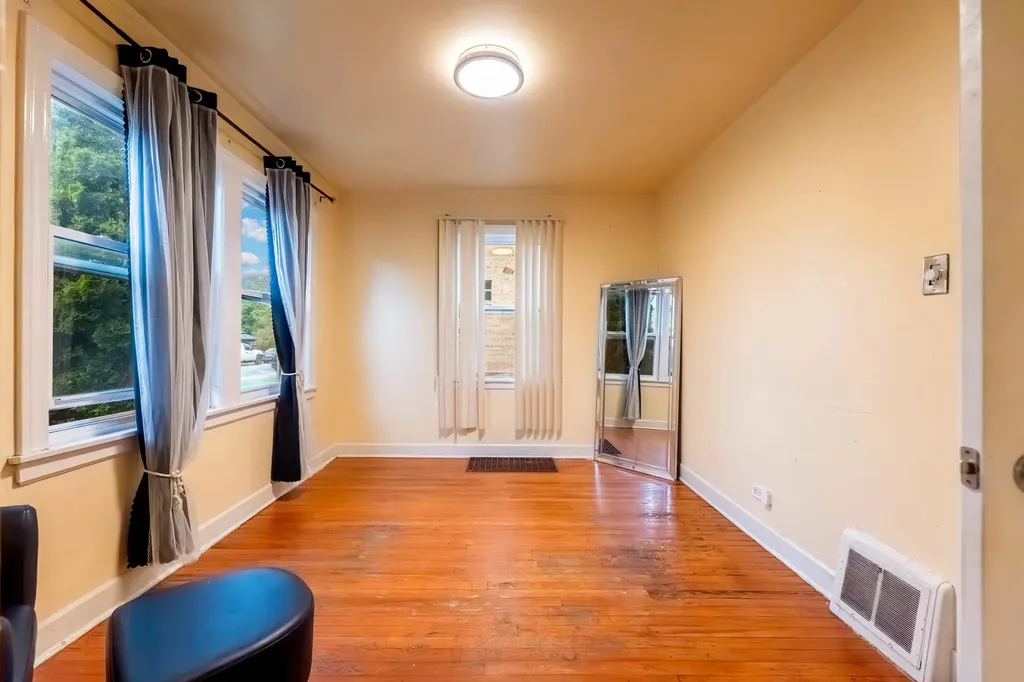 3544 West 63rd Place Chicago IL 60629