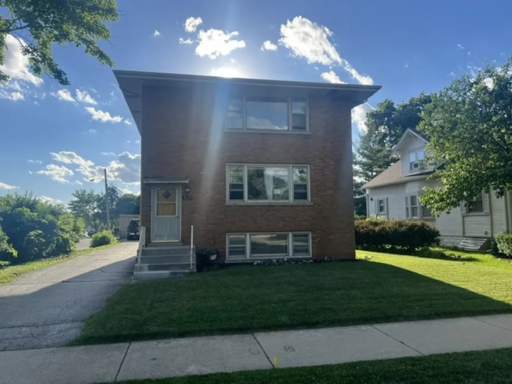 515 North Loomis Street Naperville IL 60563