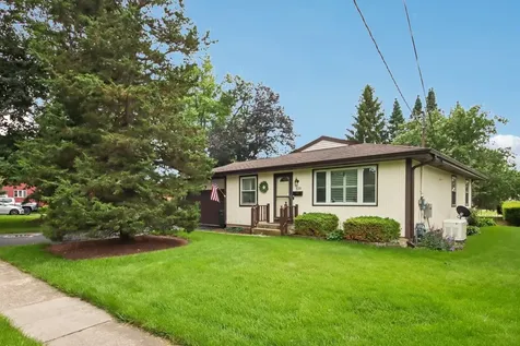 109 Weaver Drive Cary IL 60013