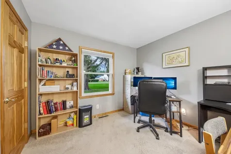 109 Weaver Drive Cary IL 60013