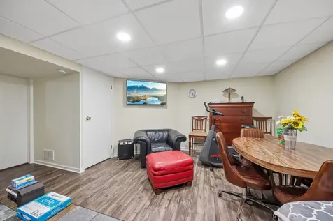 109 Weaver Drive Cary IL 60013