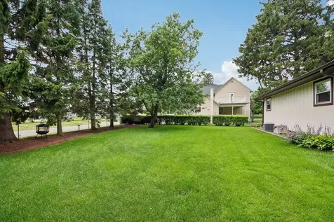 109 Weaver Drive Cary IL 60013