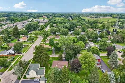 109 Weaver Drive Cary IL 60013