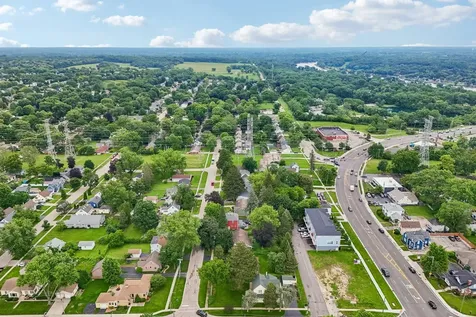 109 Weaver Drive Cary IL 60013