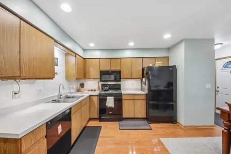 109 Weaver Drive Cary IL 60013