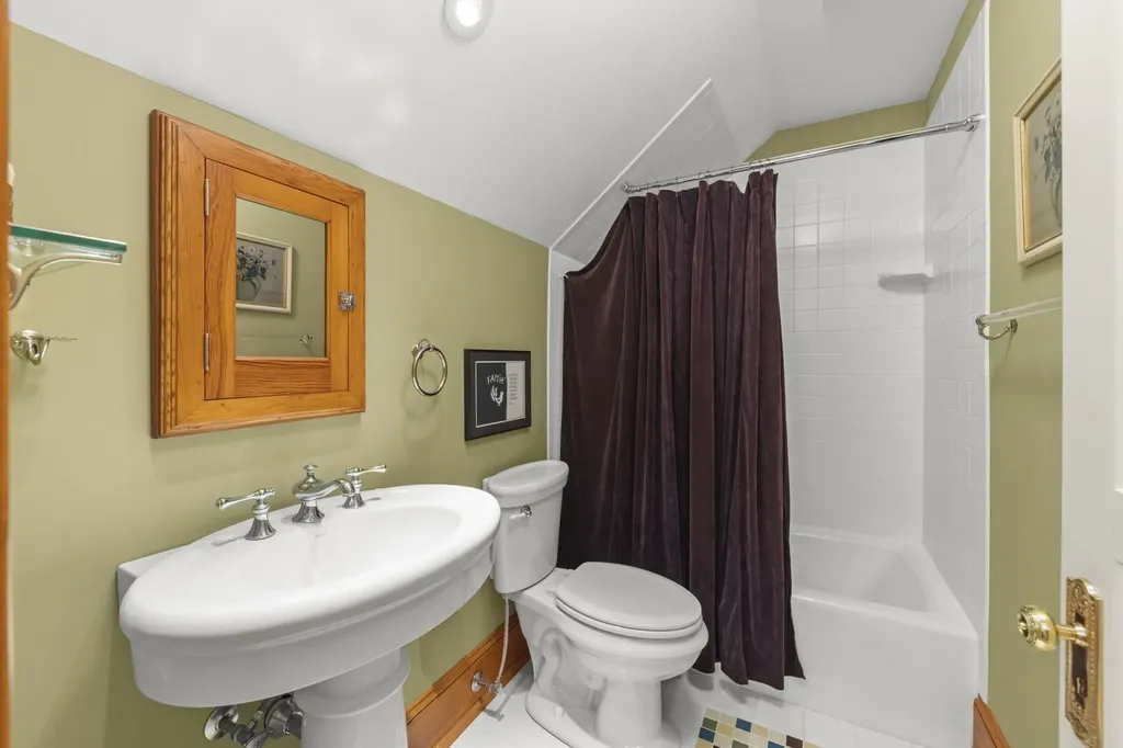 1760 Shaffner Road Wheaton IL 60189