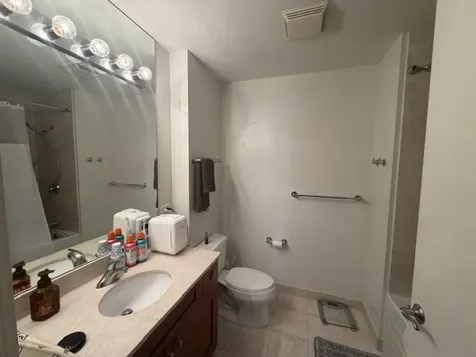 160 East Illinois Street Chicago IL 60611