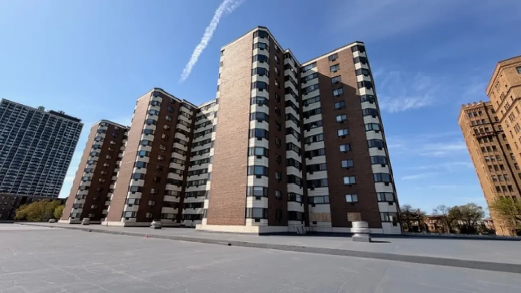 7337 South South Shore Drive Chicago IL 60649