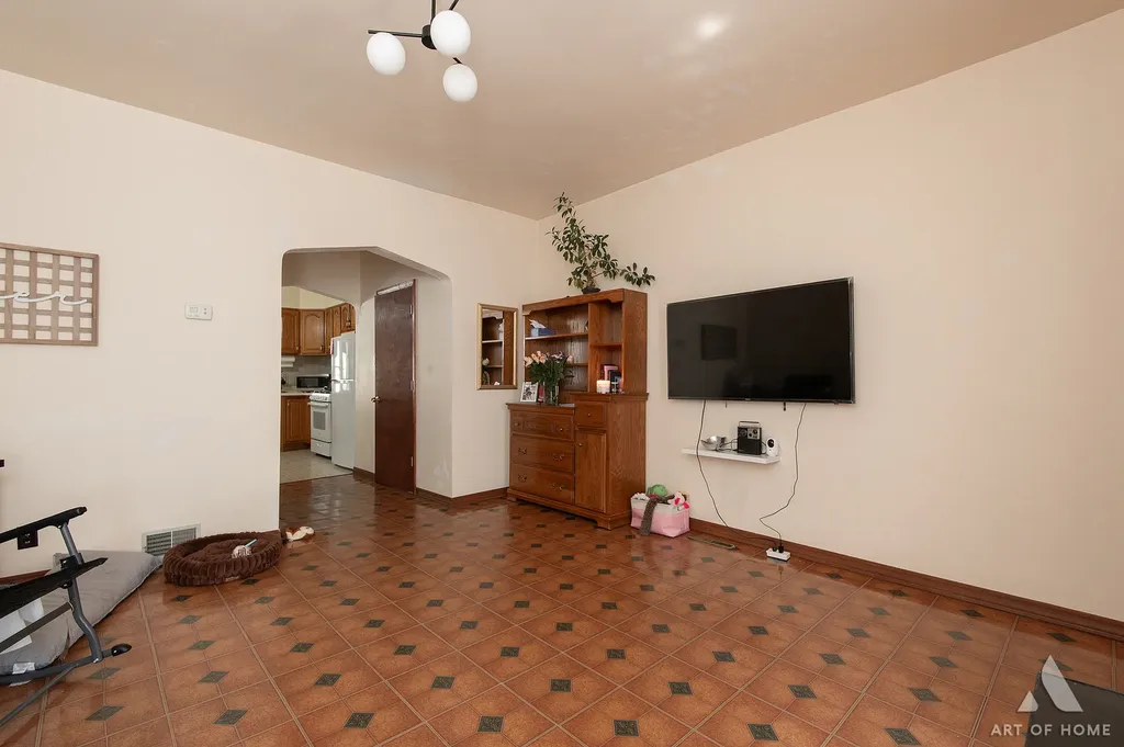 11220 South Langley Avenue Chicago IL 60628
