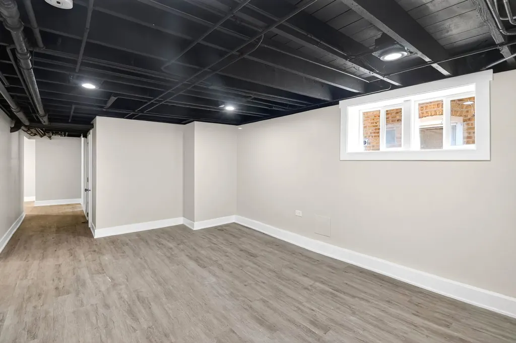 2426 North Neva Avenue Chicago IL 60707