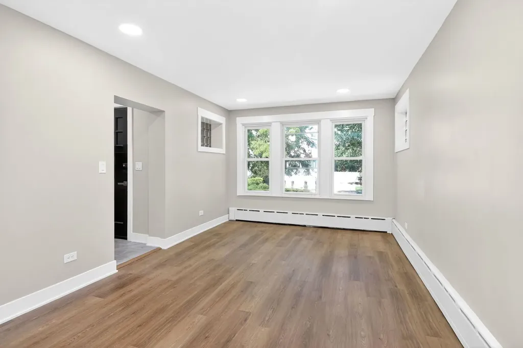 2426 North Neva Avenue Chicago IL 60707