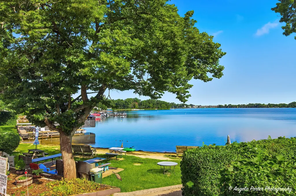 240 Whitney Road Lake Zurich IL 60047