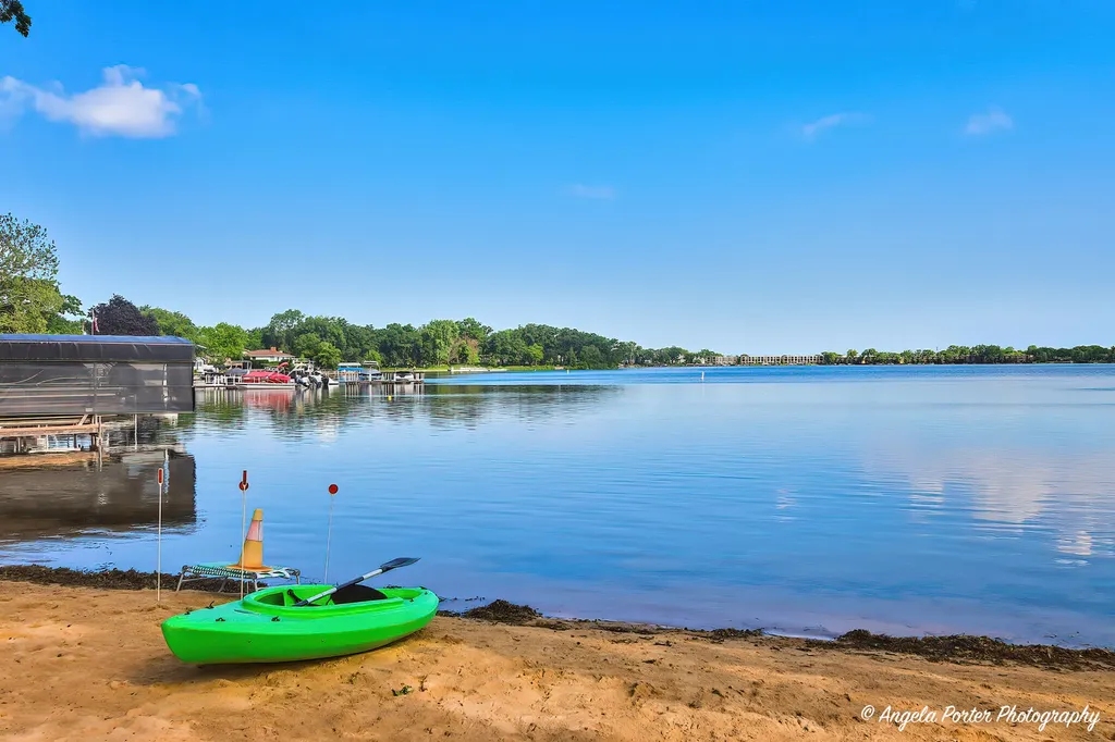 240 Whitney Road Lake Zurich IL 60047