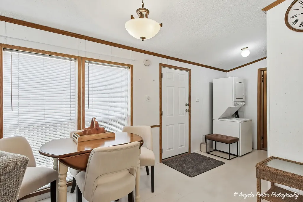 240 Whitney Road Lake Zurich IL 60047