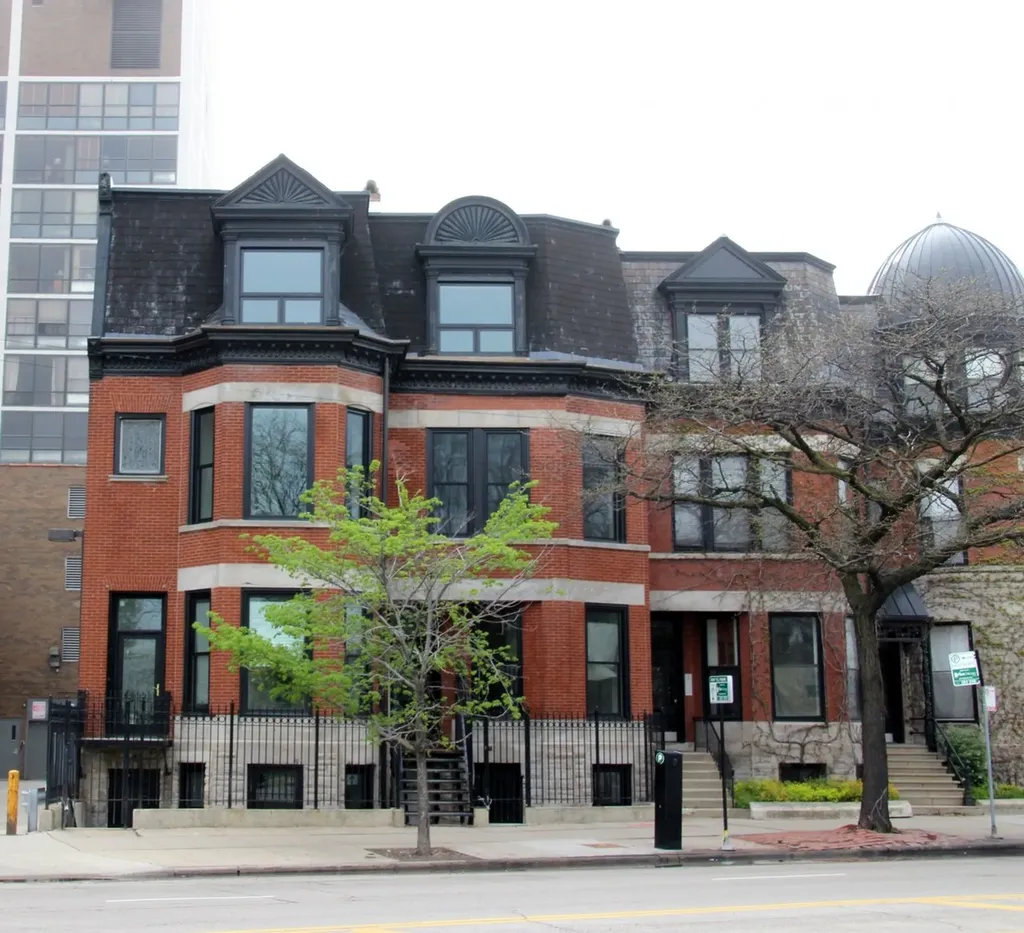 1760 North Clark Street Chicago IL 60614