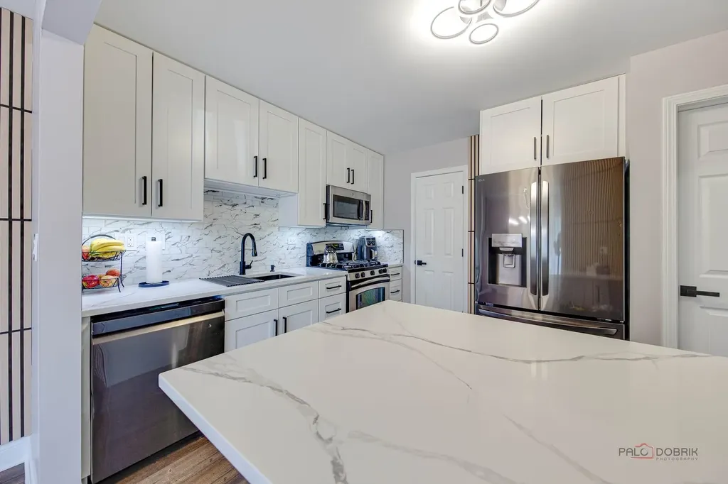 1257 Rosewood Court Schaumburg IL 60193