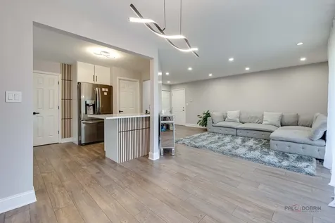 1257 Rosewood Court Schaumburg IL 60193