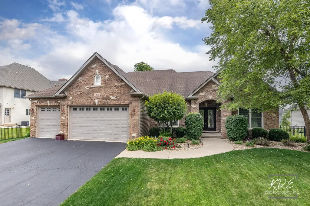 662 Omaha Drive Yorkville IL 60560