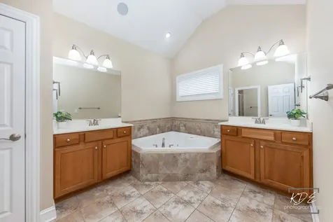 662 Omaha Drive Yorkville IL 60560