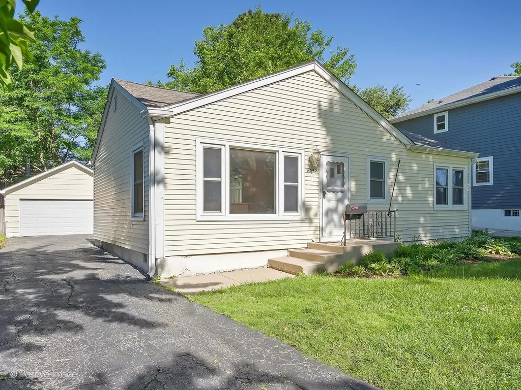 4342 Washington Street Downers Grove IL 60515