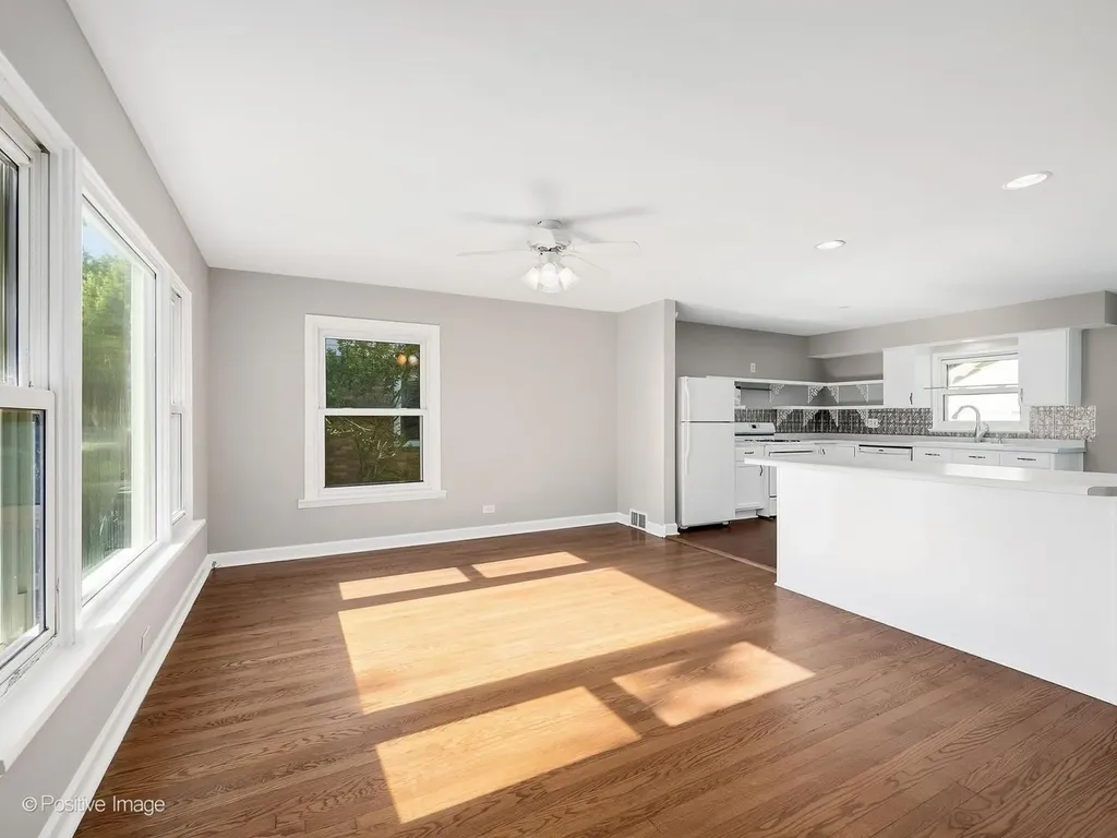 4342 Washington Street Downers Grove IL 60515