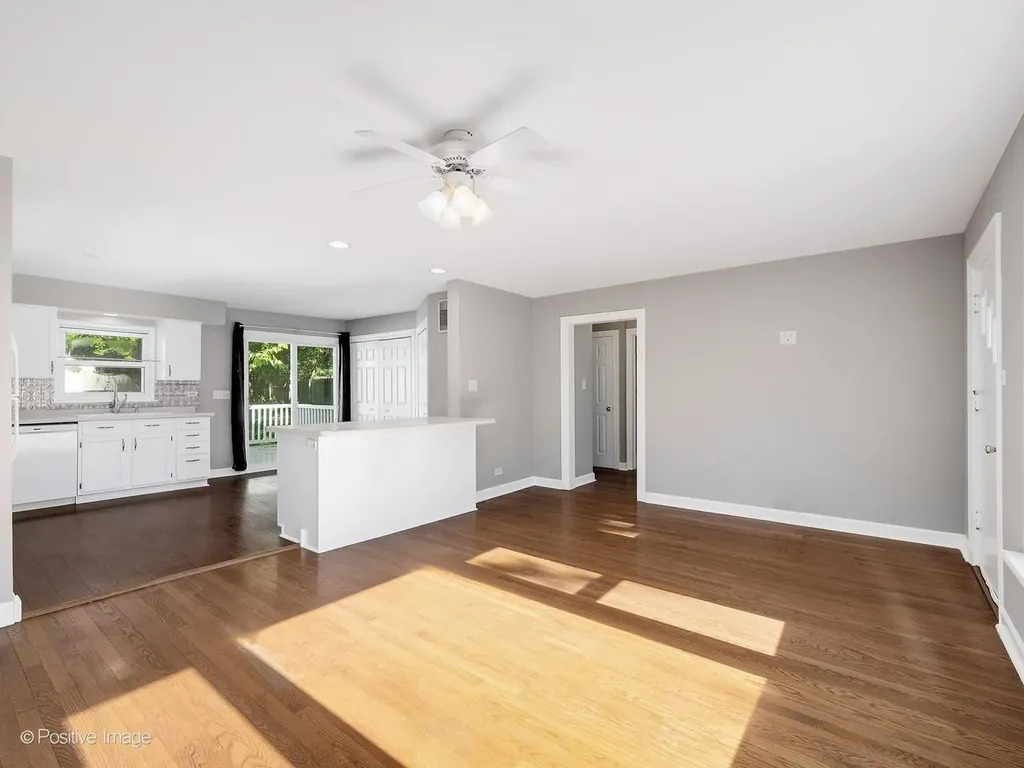 4342 Washington Street Downers Grove IL 60515