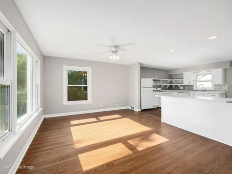 4342 Washington Street Downers Grove IL 60515