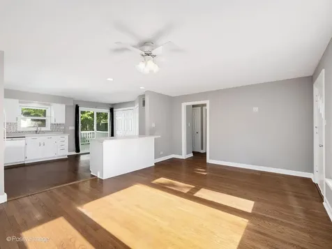 4342 Washington Street Downers Grove IL 60515
