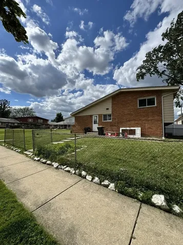 7030 West Carol Avenue Niles IL 60714