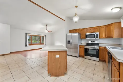 5214 Parkview Drive Mccullom Lake IL 60050