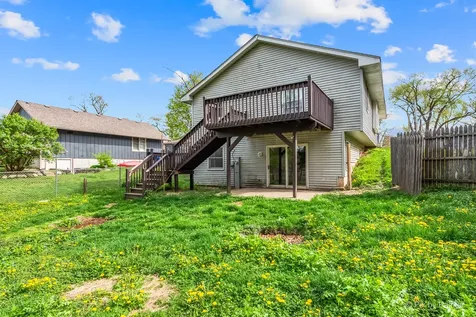 5214 Parkview Drive Mccullom Lake IL 60050