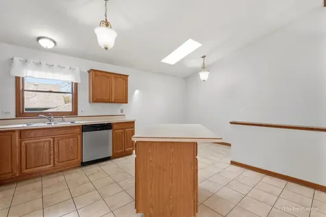 5214 Parkview Drive Mccullom Lake IL 60050