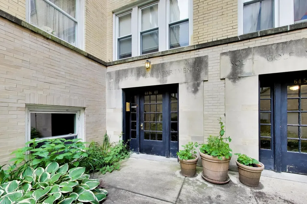 6446 North Claremont Avenue Chicago IL 60645