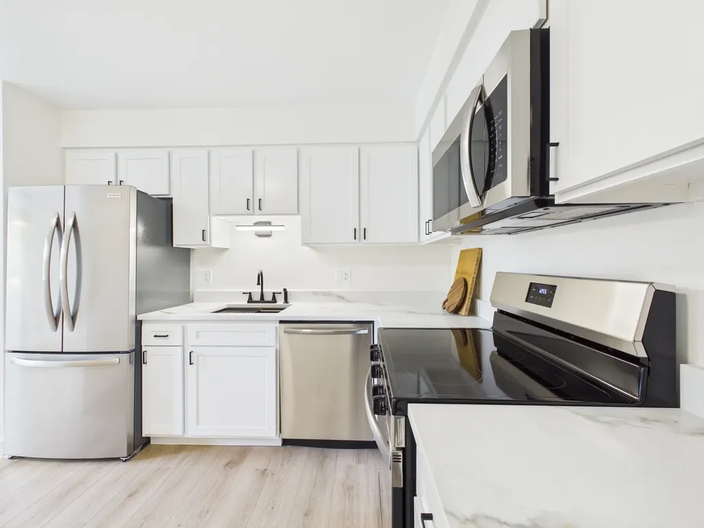 4525 Blackhawk Lane Lisle IL 60532