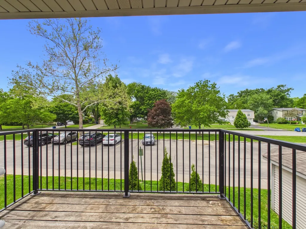 4525 Blackhawk Lane Lisle IL 60532