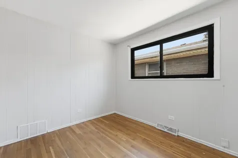 2736 East 127th Street Chicago IL 60633