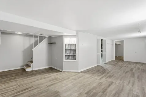 2736 East 127th Street Chicago IL 60633