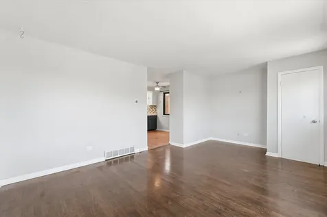2736 East 127th Street Chicago IL 60633