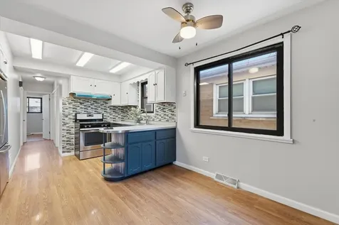 2736 East 127th Street Chicago IL 60633