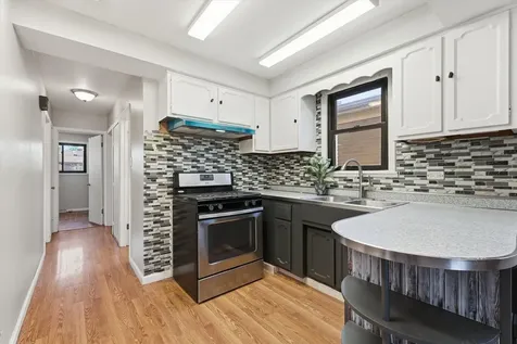 2736 East 127th Street Chicago IL 60633