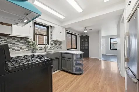 2736 East 127th Street Chicago IL 60633