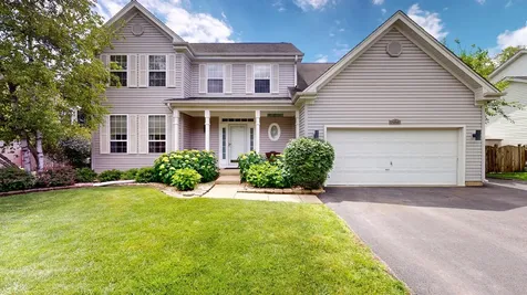 684 Huntington Drive Carol Stream IL 60188