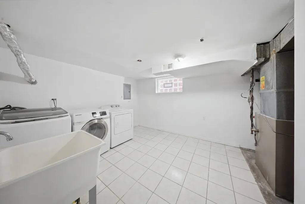4801 South Lamon Avenue Chicago IL 60638