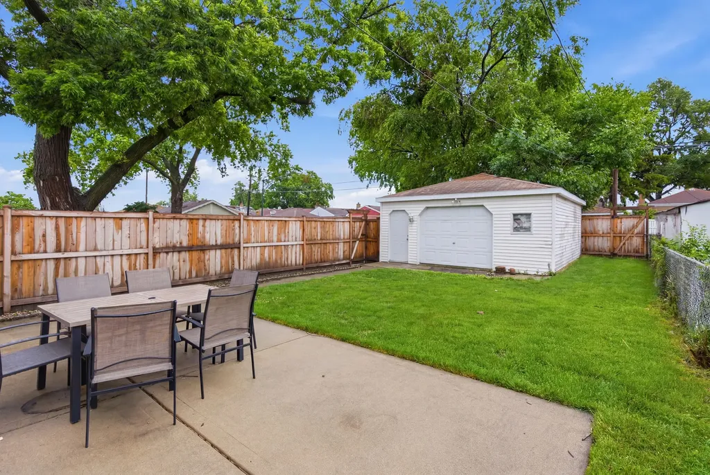 4801 South Lamon Avenue Chicago IL 60638