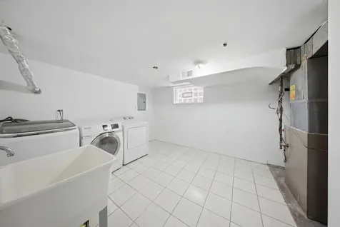4801 South Lamon Avenue Chicago IL 60638
