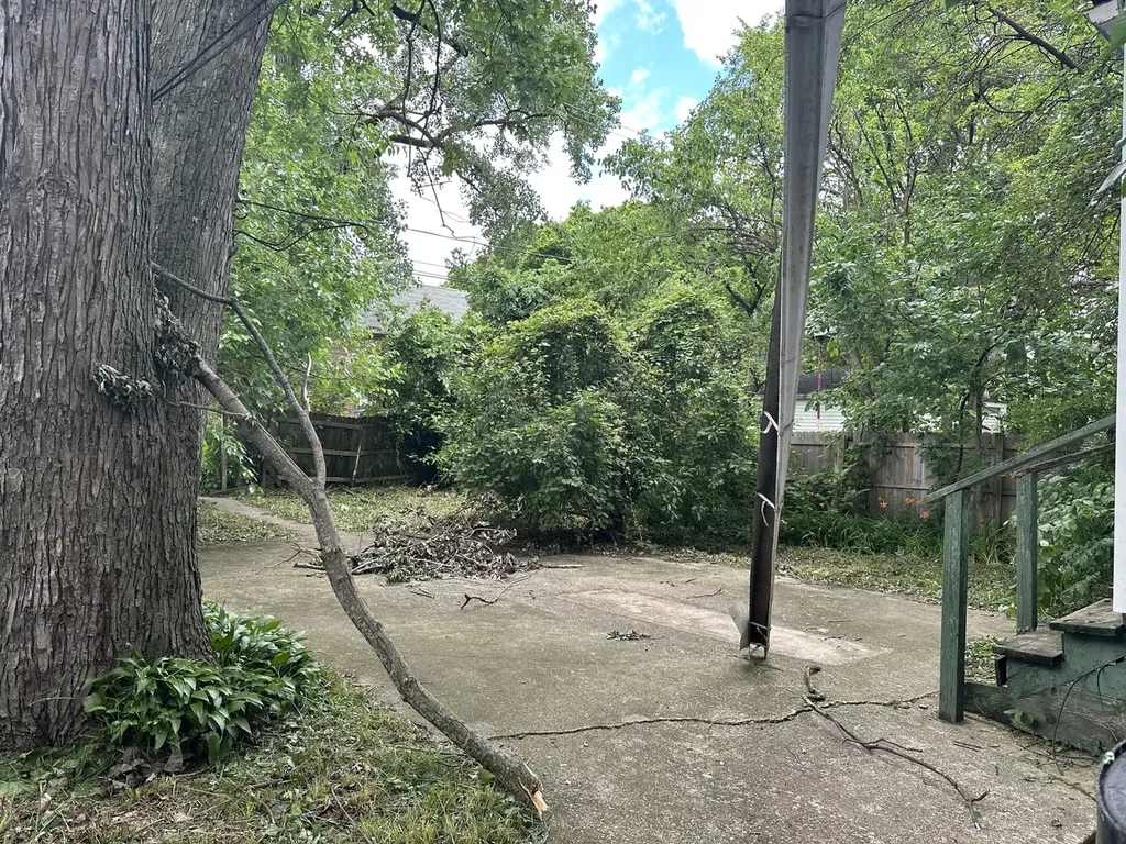 11808 South Emerald Avenue Chicago IL 60628