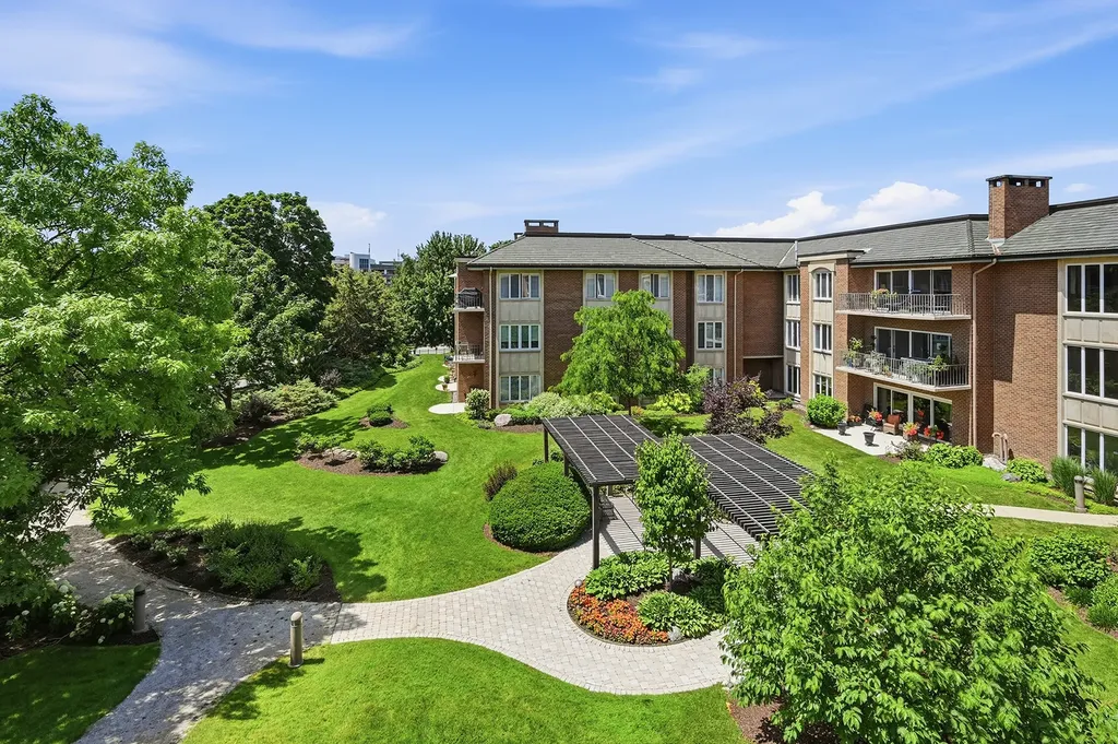 6 Oak Brook Club Drive Oak Brook IL 60523