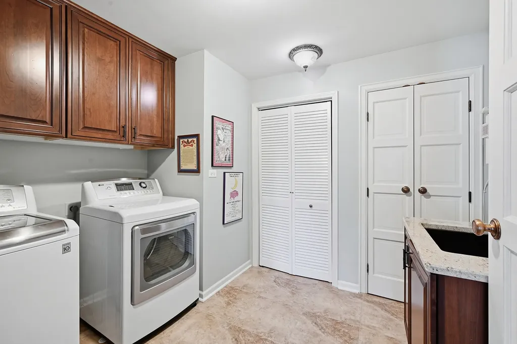 6 Oak Brook Club Drive Oak Brook IL 60523